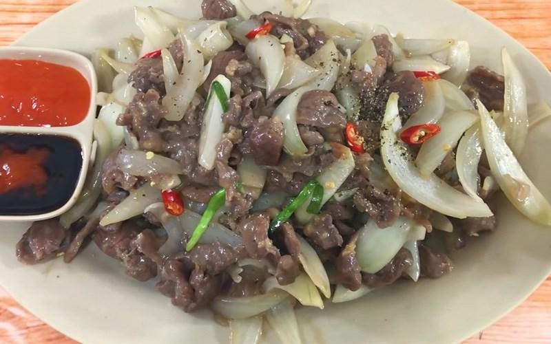 Thịt bò xào ớt chuông